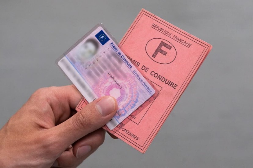 You are currently viewing L’obligation de remplacer son permis de conduire rose cartonné : ce qu’il faut savoir